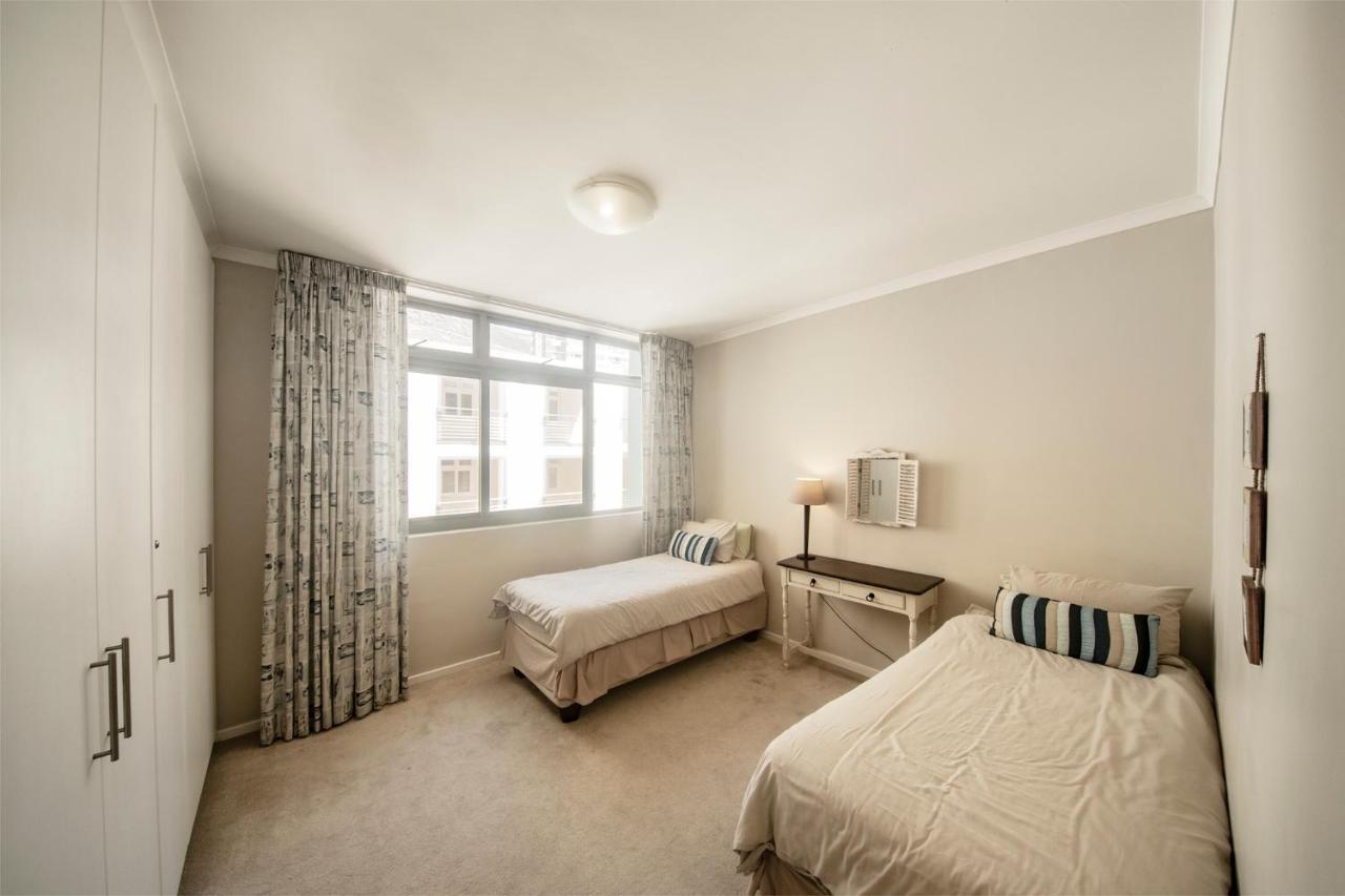 Surferscorner Self Catering Apartments Muizenberg Kültér fotó