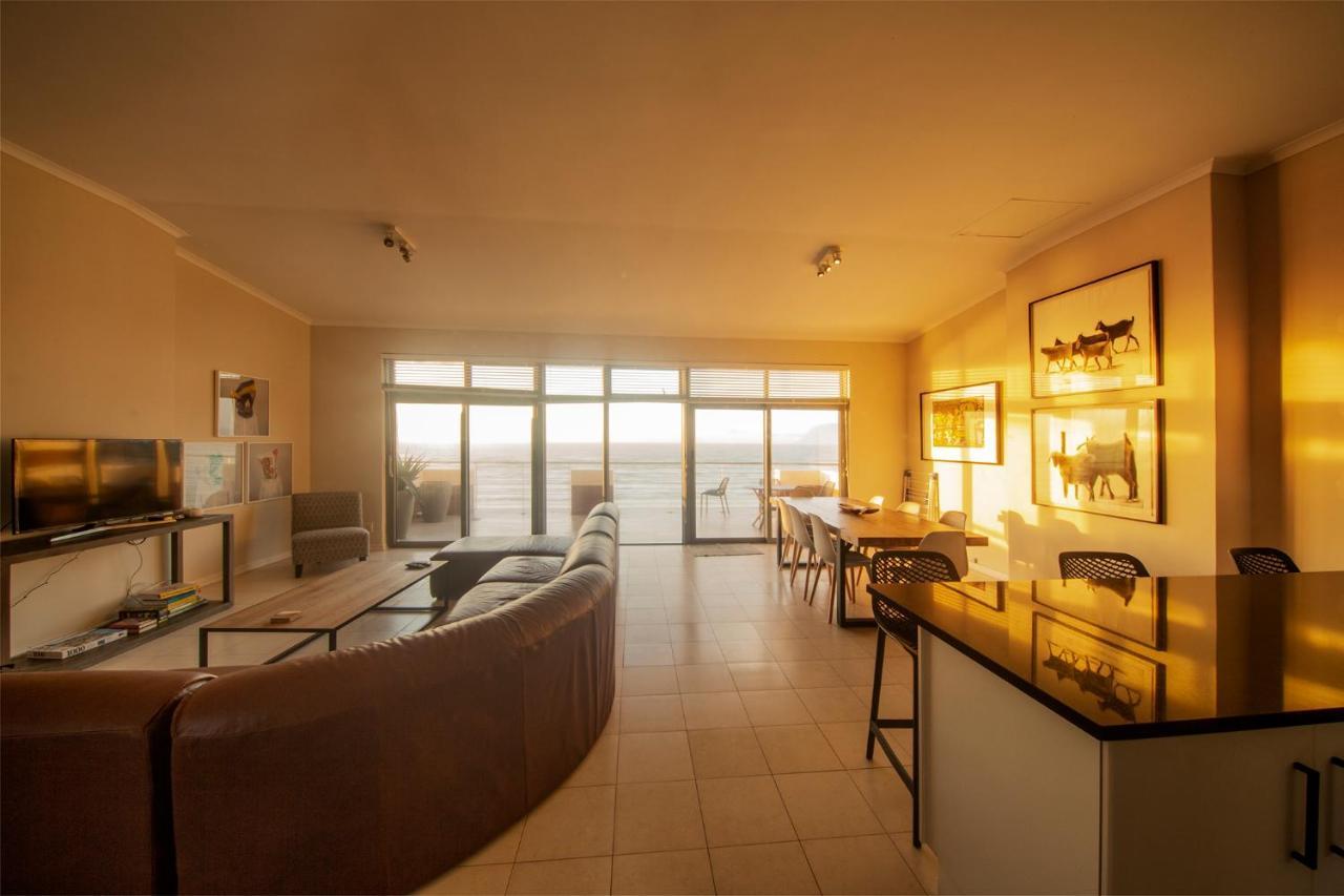 Surferscorner Self Catering Apartments Muizenberg Kültér fotó