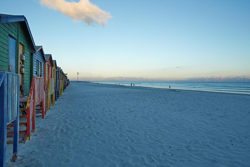 Surferscorner Self Catering Apartments Muizenberg Kültér fotó