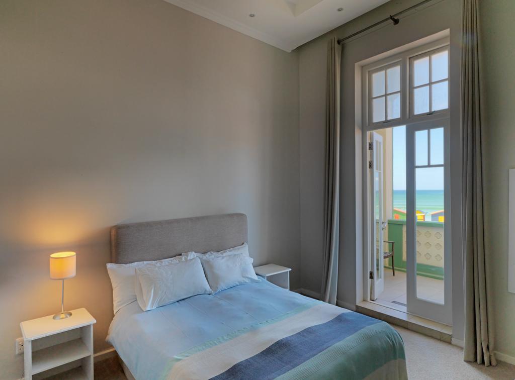 Surferscorner Self Catering Apartments Muizenberg Kültér fotó