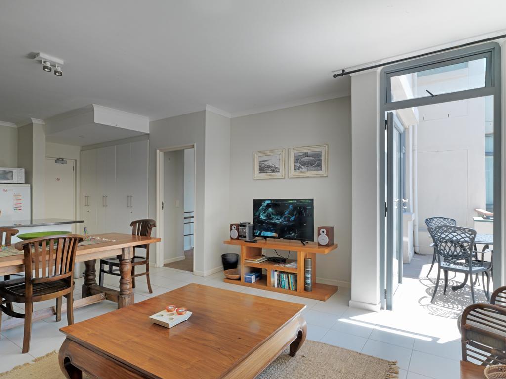 Surferscorner Self Catering Apartments Muizenberg Kültér fotó